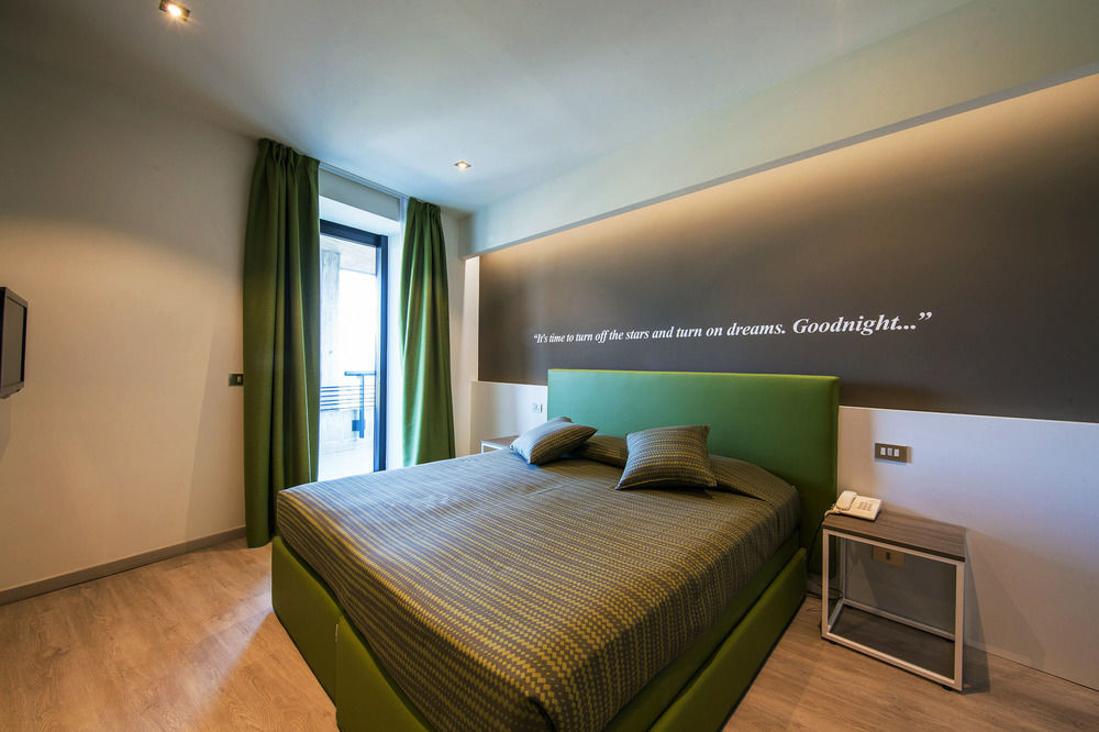 Ideal Hotel